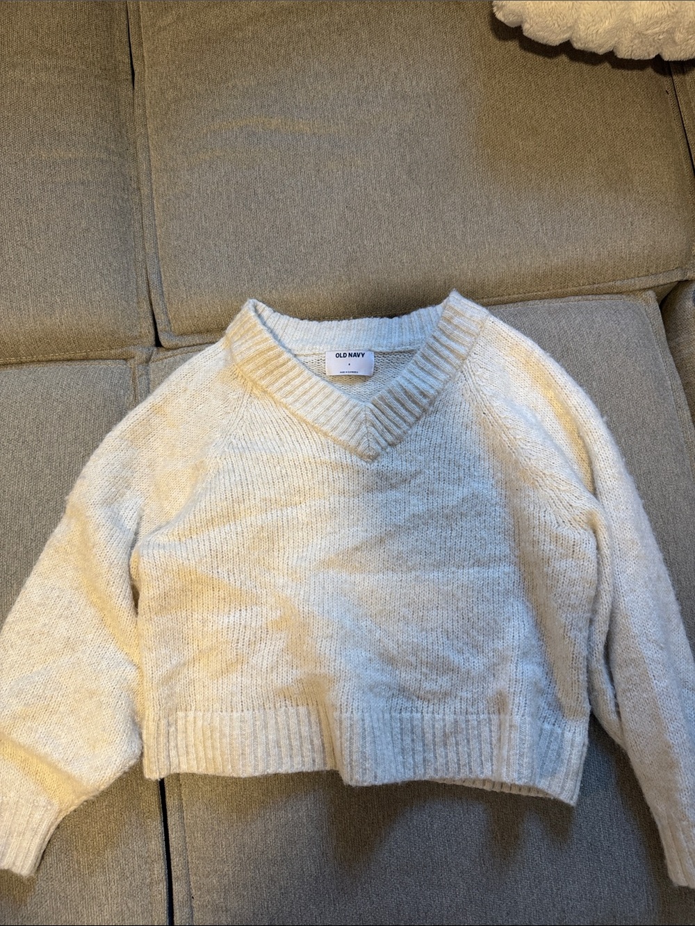 Old Navy Cream V-Neck Cropped Knit Sweater